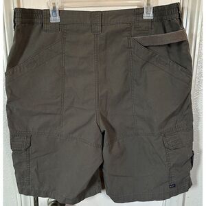 5.11 Tactical Series Mens Size 38 Green Cargo Shorts 10 Inch Inseam